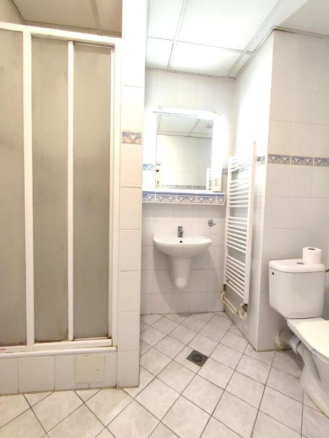 Hotel Jurki Dom Pressburg Zimmer foto